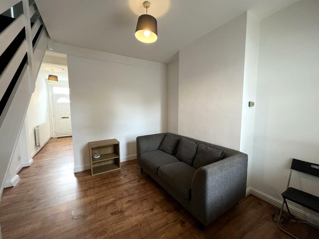 Swan Lane, Lounge.jpeg