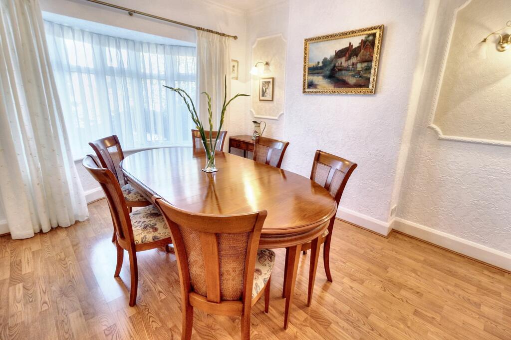 Dining Room/3rd Bedroom