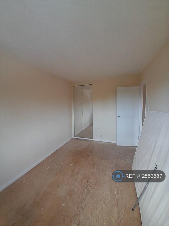 Master Bedroom With Fitted Wardrobe