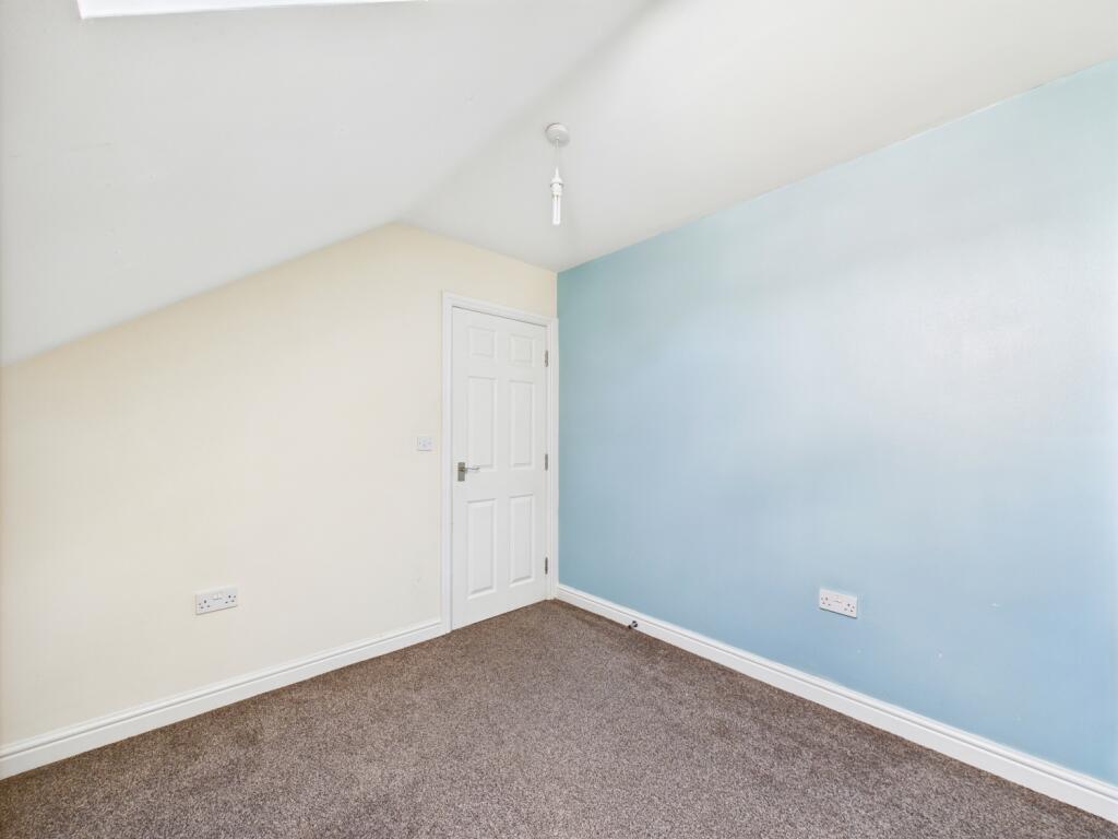 CAM05488G0-PR0033-STILL026