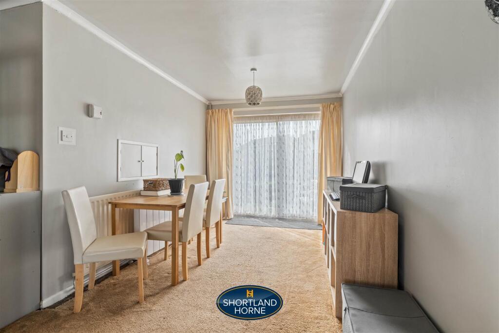 Lounge / Dining Room