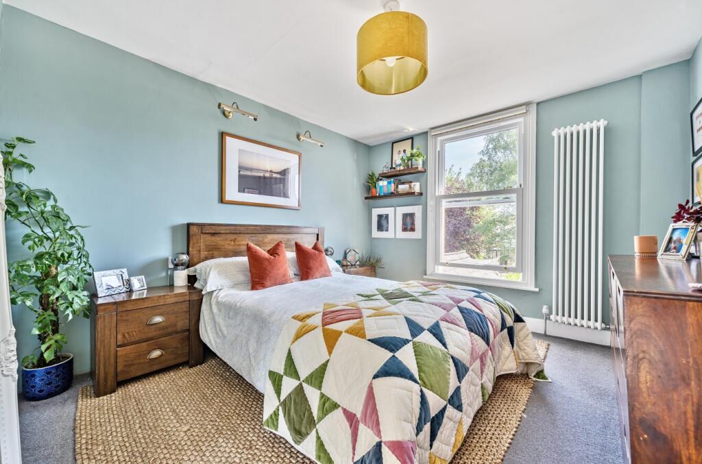 1290138-6-6824943...