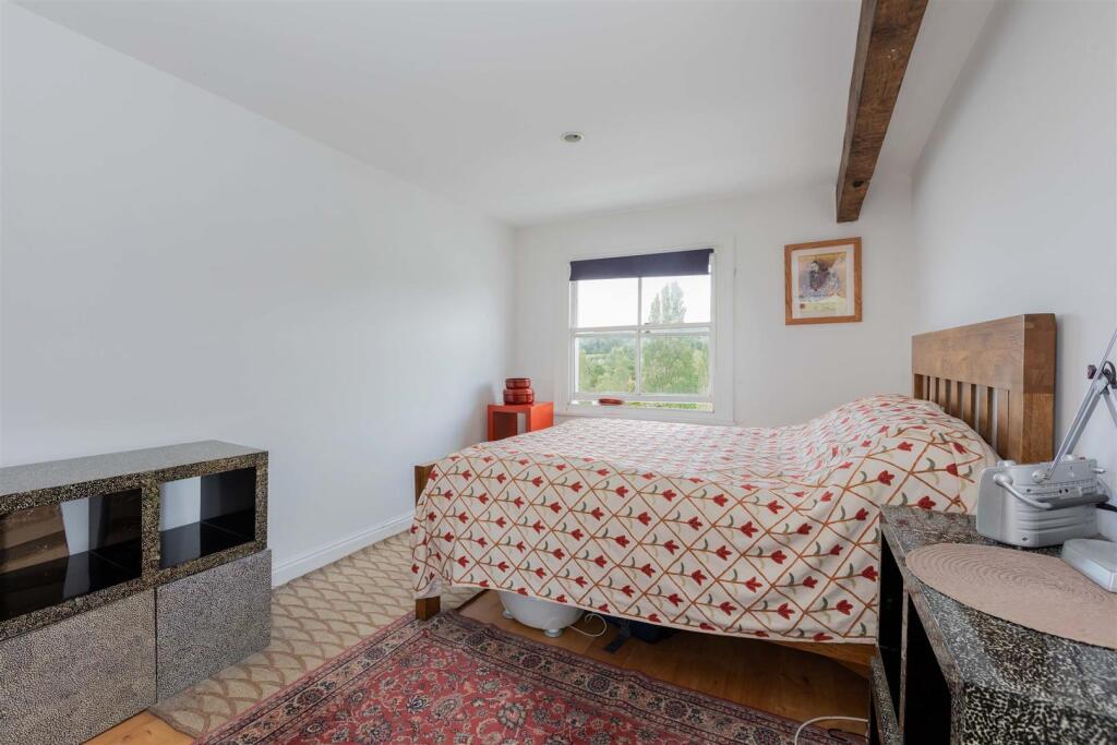 Flat 5 6 River Terrace-12.jpg