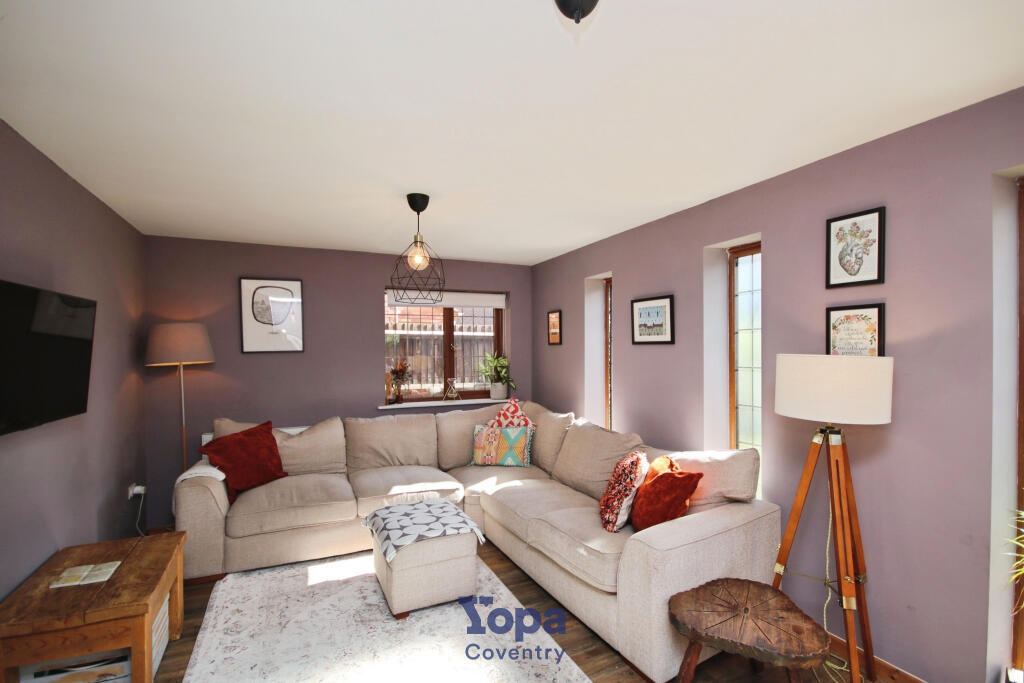 50cd1ee7-Living 20Room.JPG