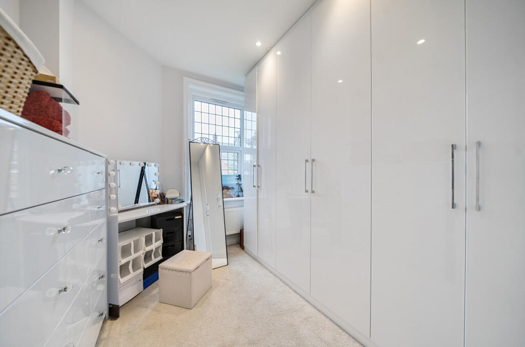 1310167-6-684947d...