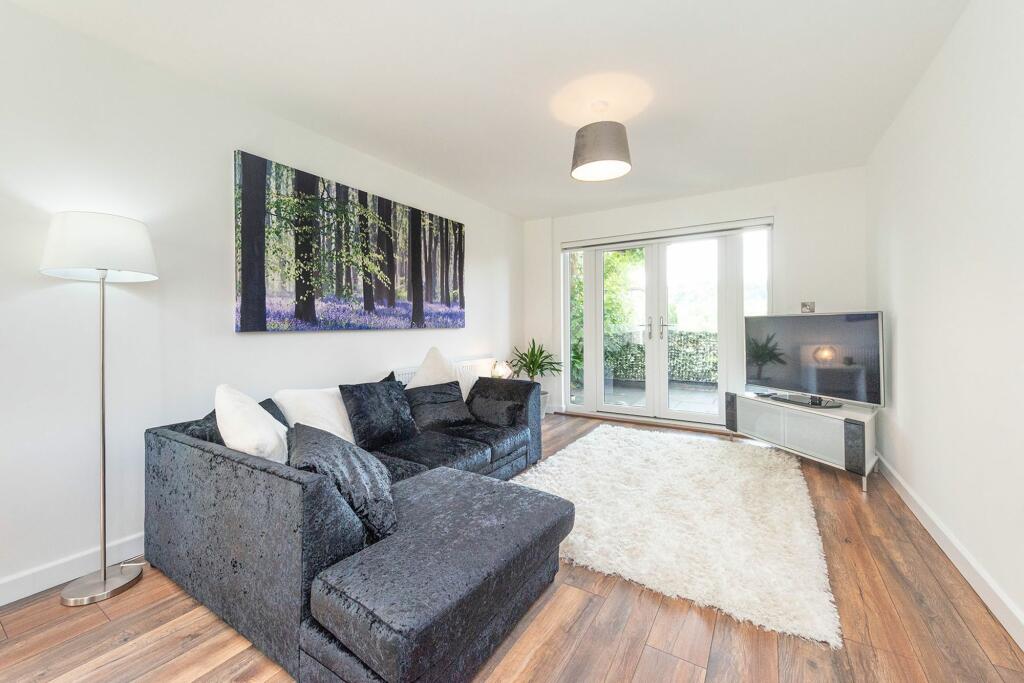 THROUGH LOUNGE DINER AND FITTED KITCHEN