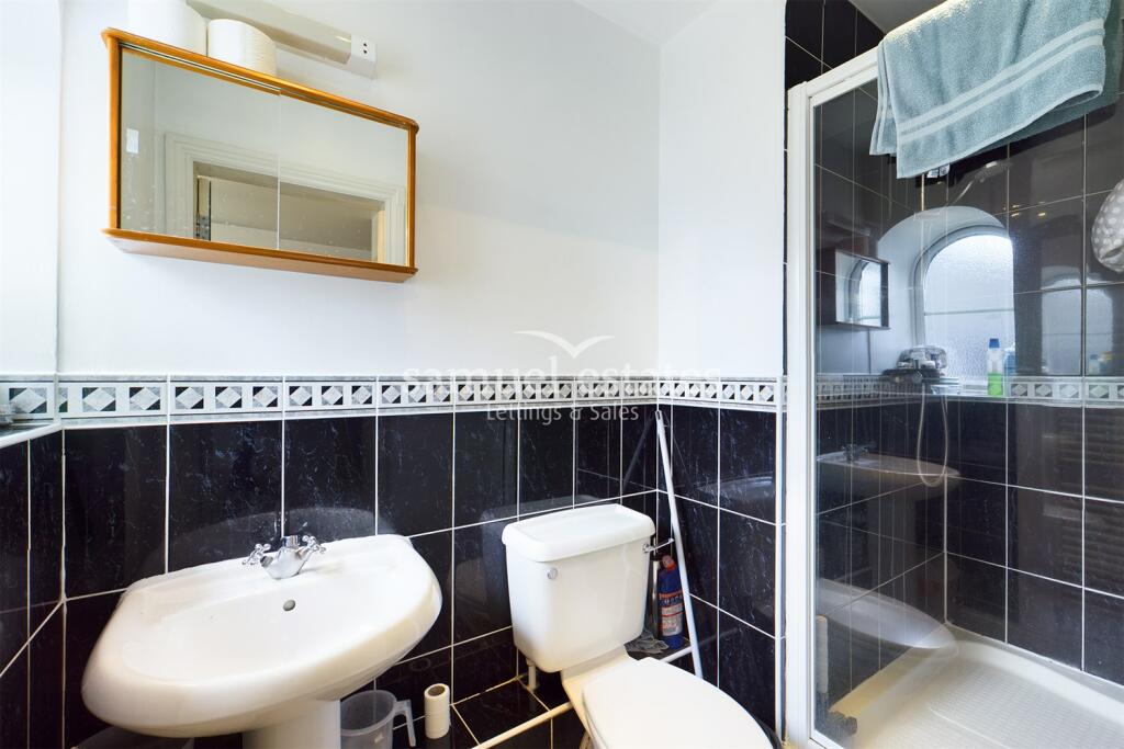 En-suite Bathroom