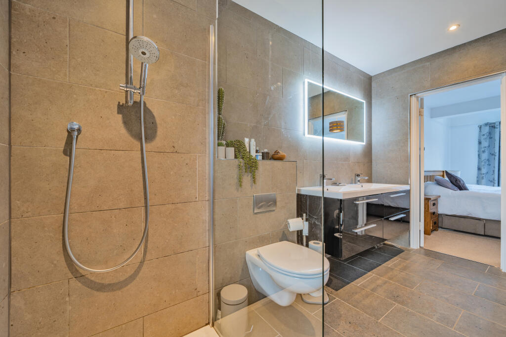 Ensuite Shower Room