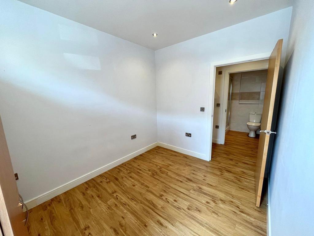 bedroom.jpg