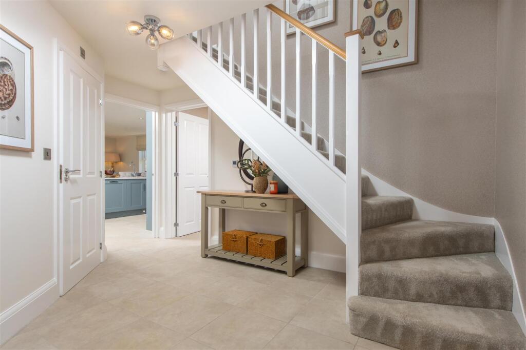 013 BYW_ImperialCourt_Ilkley_Moreton_5bed_LowRes.j