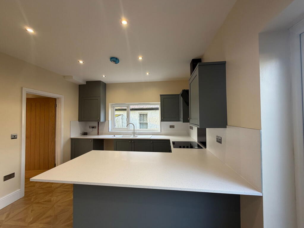 Hendre Road, Ammanford, SA18 2BL
