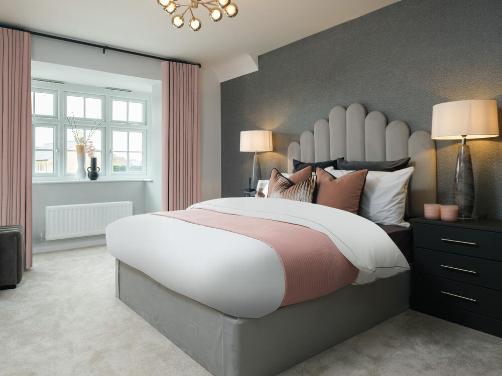 The Oxford - Main Bedroom