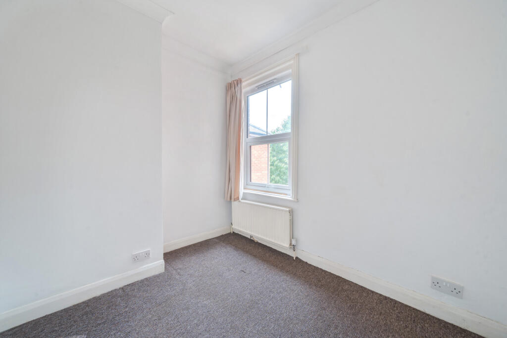 1320532-4-686bc9a...