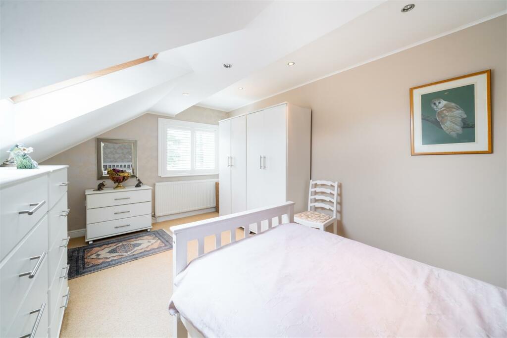 Bedroom 2-4.jpg
