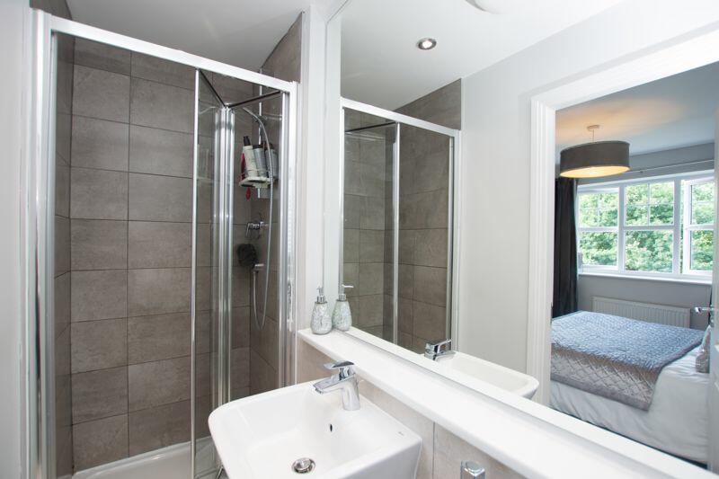 Ensuite