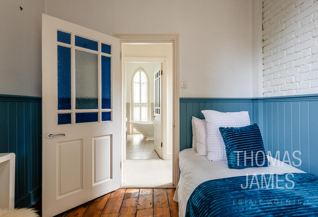 Vicars Moor Lane, bedroom 