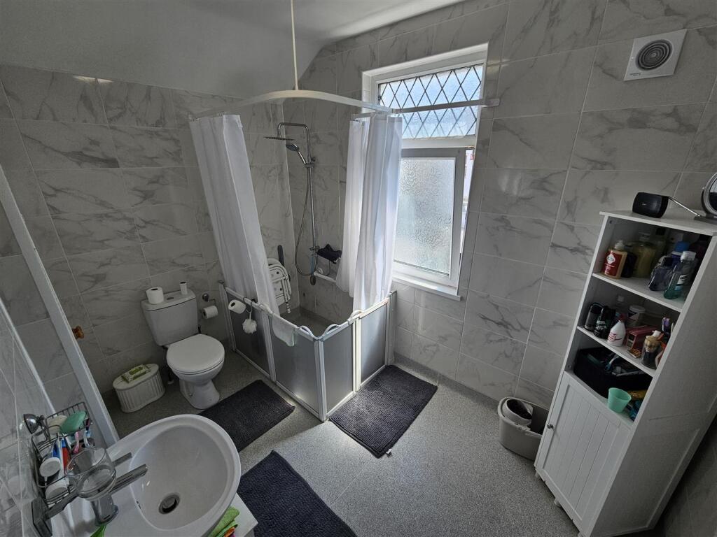 Shower Room W.C.