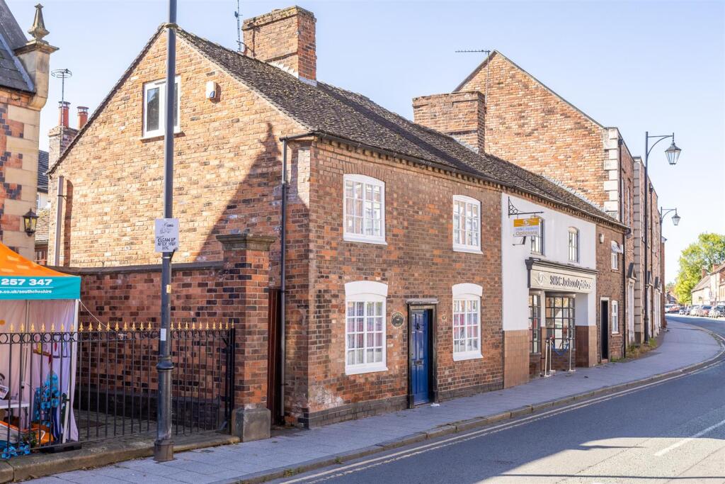 Shoemaker'sHouse-1.jpg