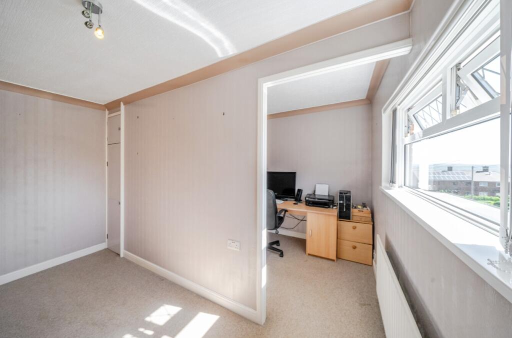 1286186-21-68270508c06cd-ARW