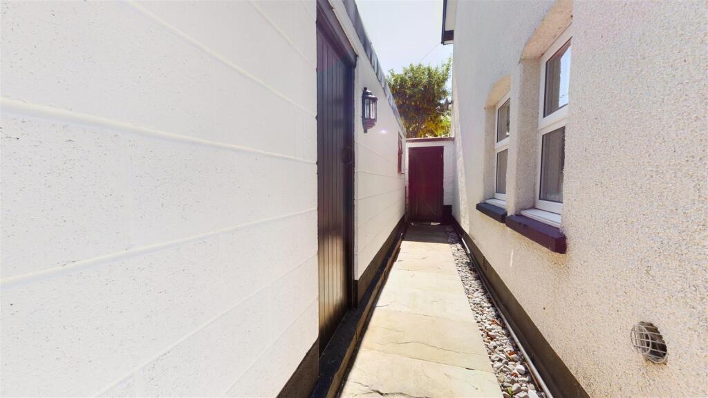 CAM01247G0-PR0231-PAN026 (1).jpg