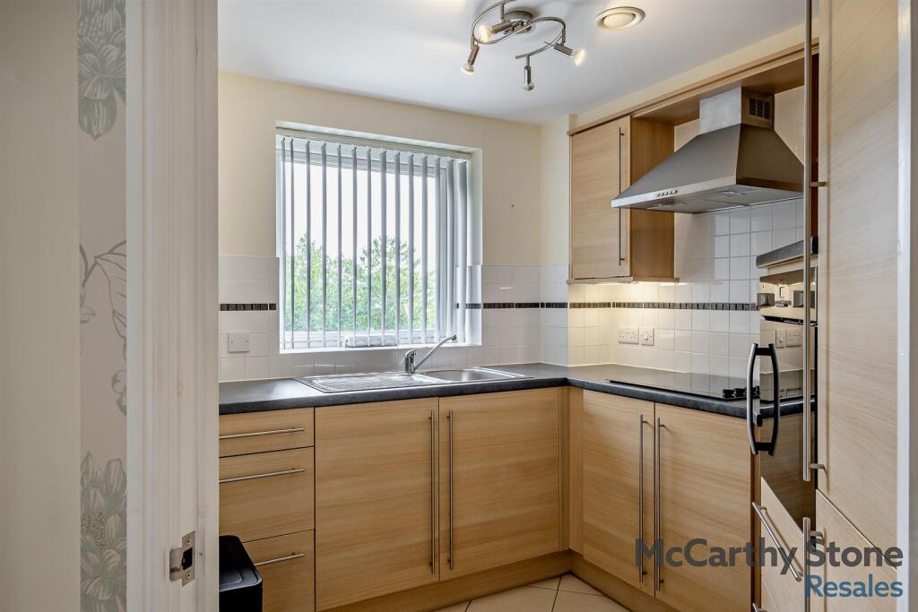 8652104-interior06-800.jpg