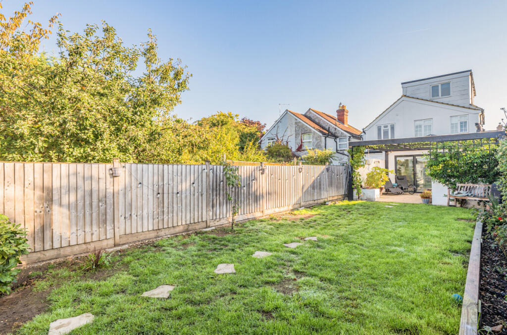 1360772-17-68da52...