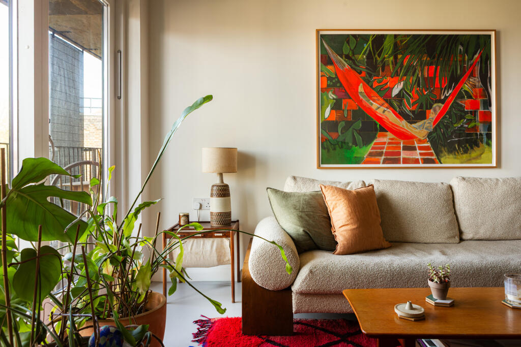 277012 - 25_4_15_MH E5 8GZ_00004.jpg