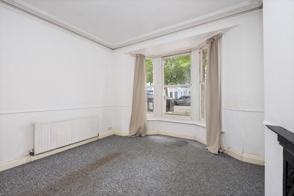 Sackville Road, Robert Luff-002.JPG