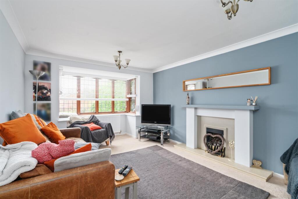 39 Oakslade Road-1_lo.jpg