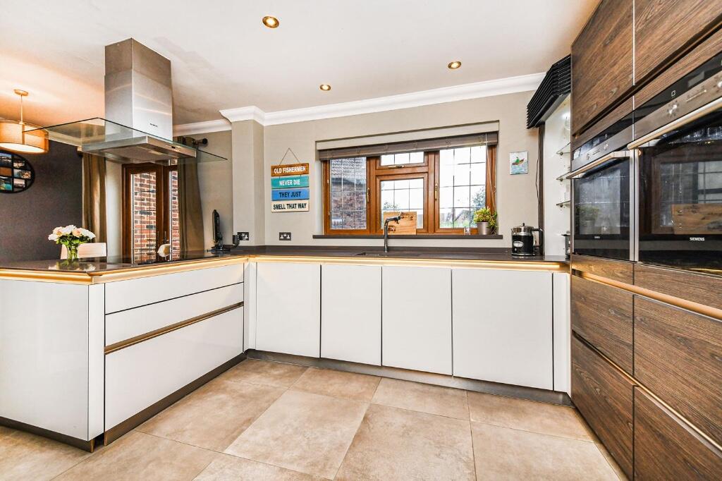 KITCHEN REV