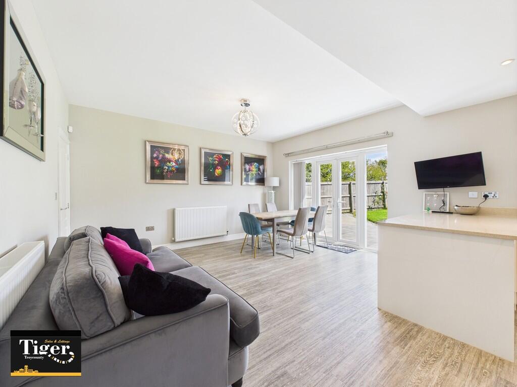 CAM03440G0-PR0373...