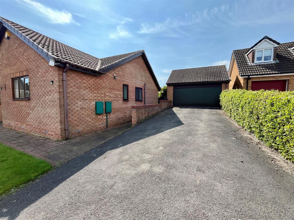 Driveway to Double Garage.jpg