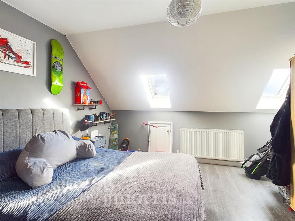 CAM02121G0-PR0126-STILL017.jpg