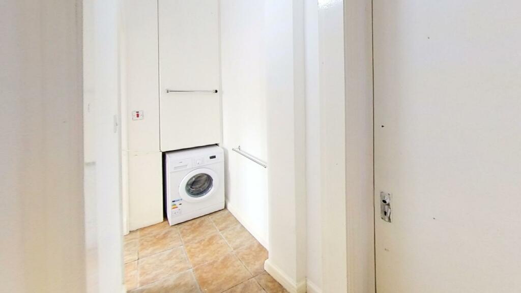 146C-London-Road-Flat-2-Laundry.jpg