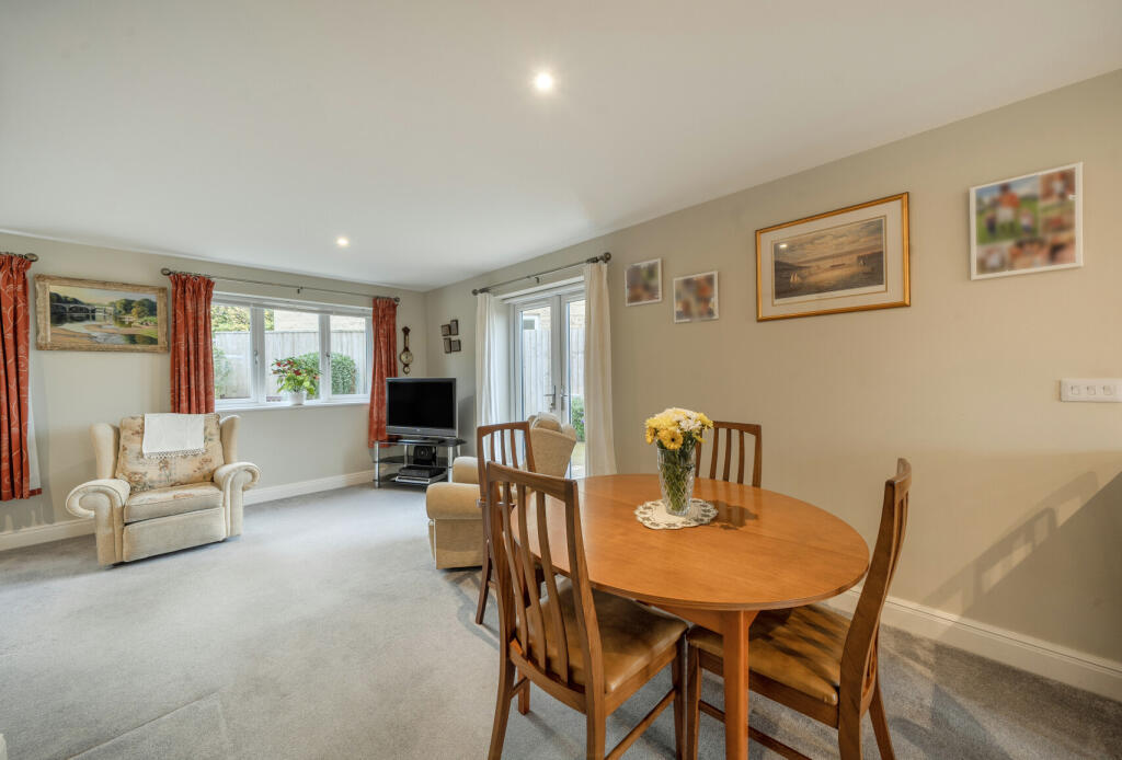 1366056-7-68ee62c...