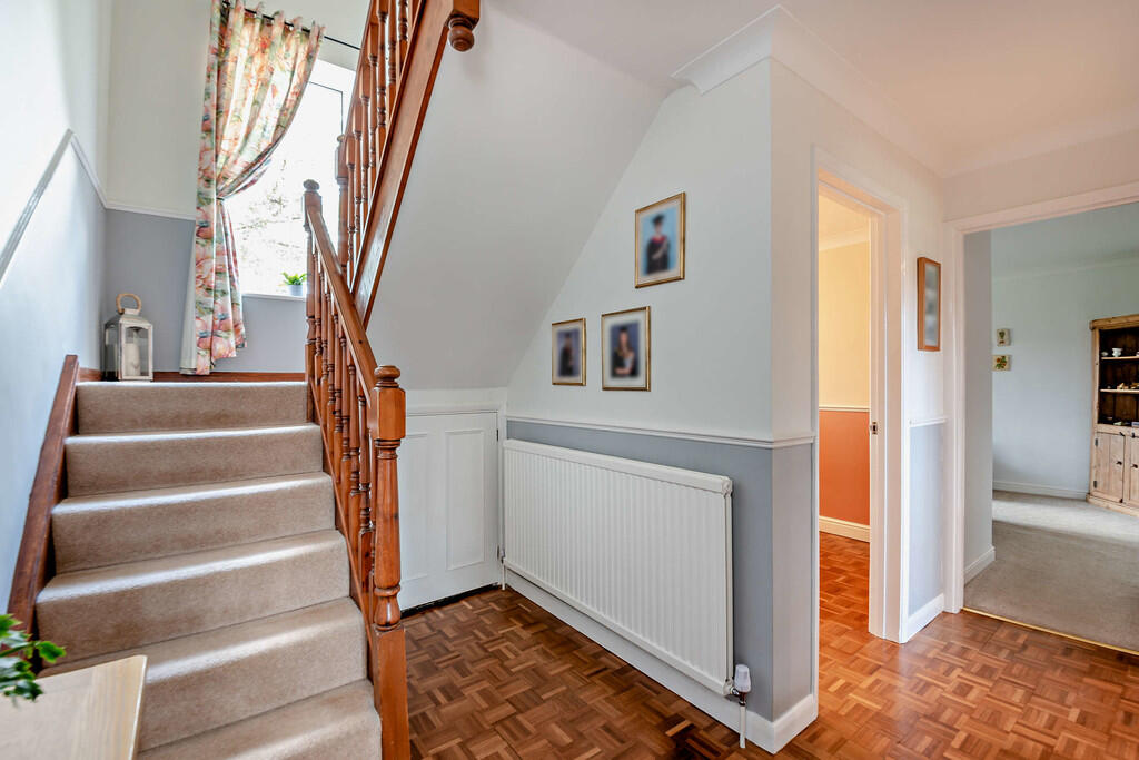 8668996-interior0...