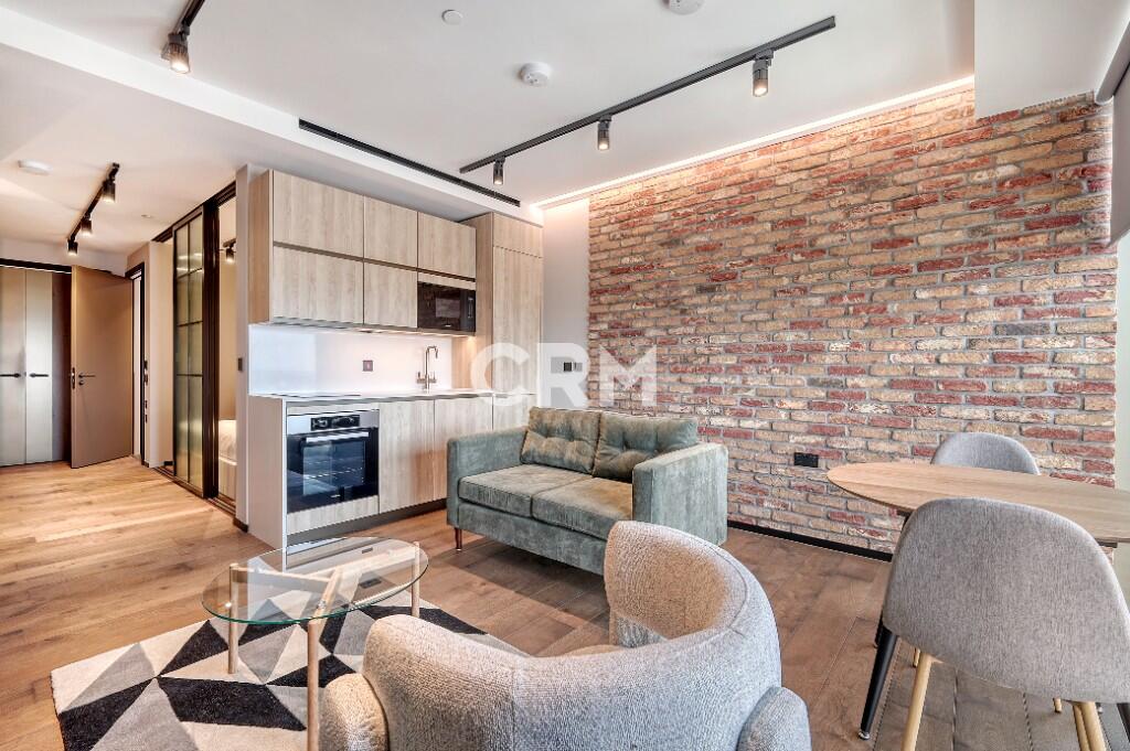 Hewett Street, London, EC2A