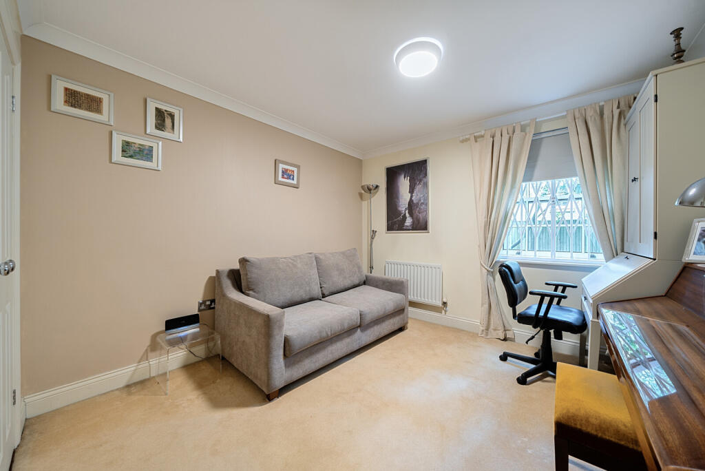 1301303-21-684317...