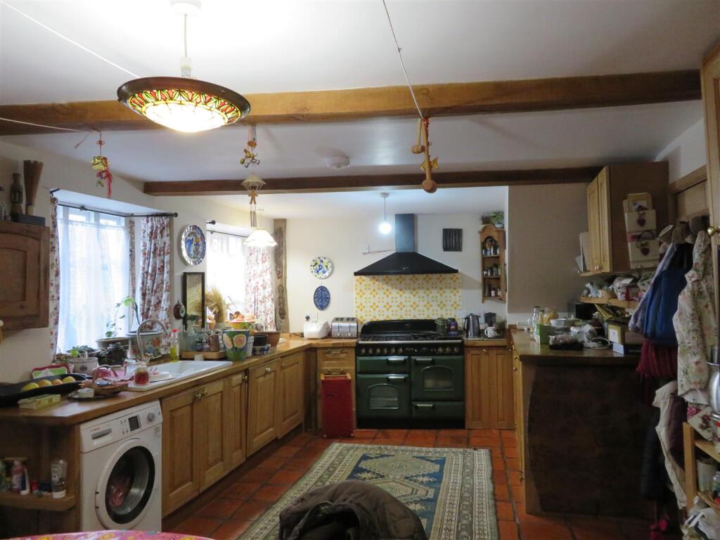 Kitchen/Dining Room