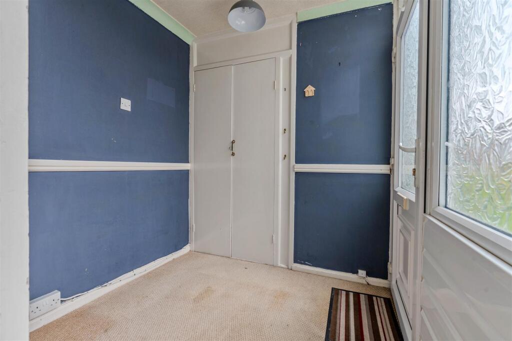 16 Langton Close (7 of 19).jpg