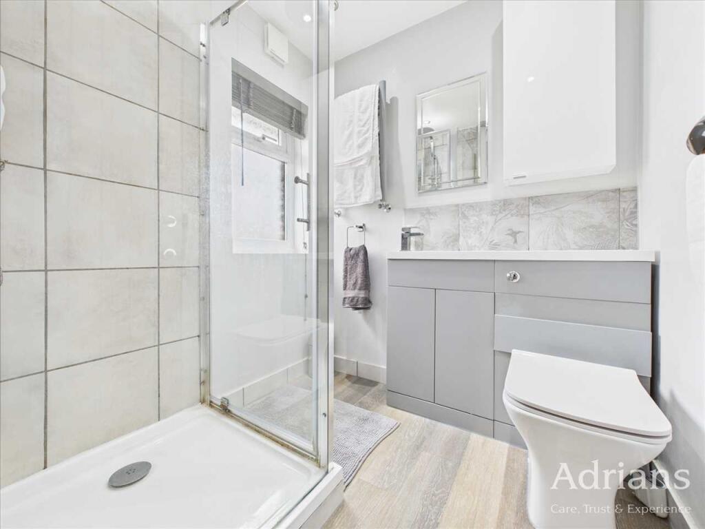 SHOWER ROOM