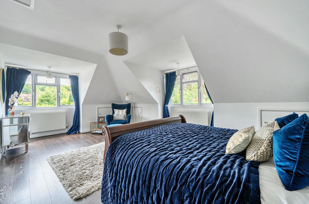 1300680-23-684836...