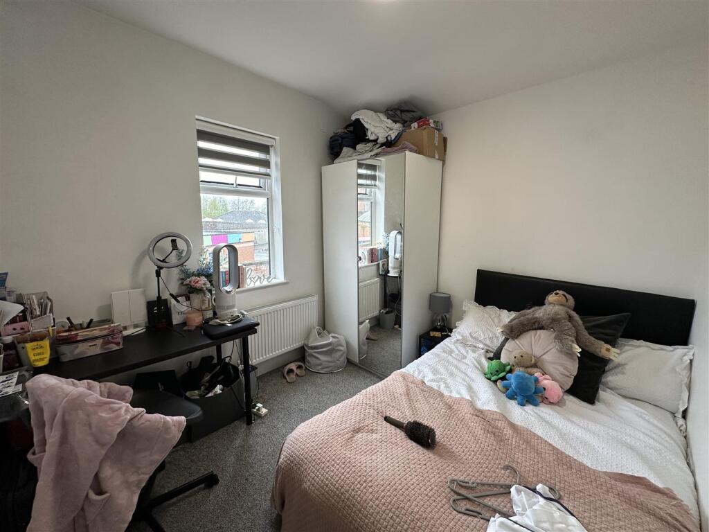 17eg.room2.JPG