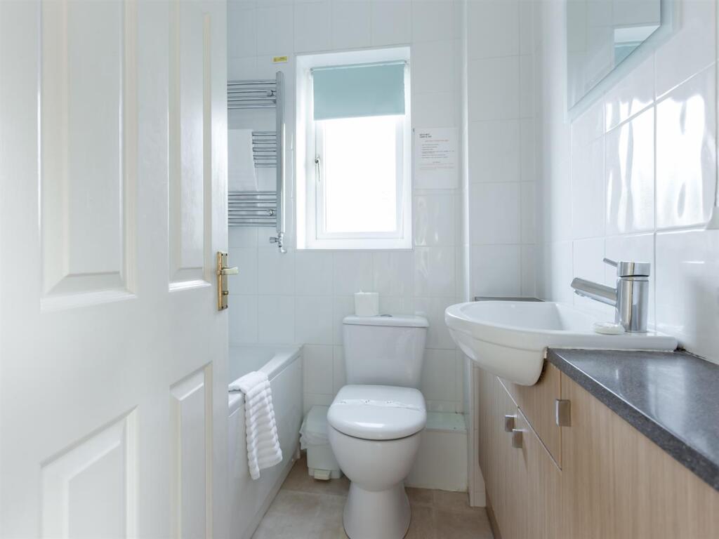 12 Catalina Drive-7_2048_X_1536.jpg