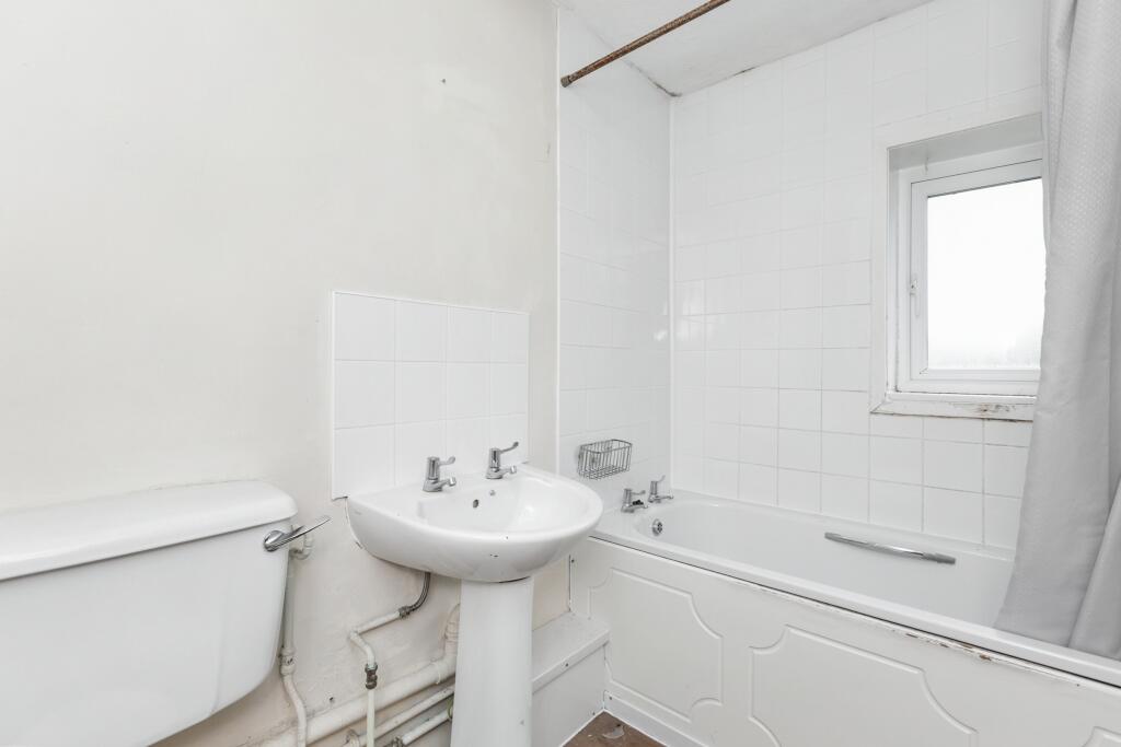 26 Ramsgill Court, Heelands, Milton Keynes, Buckinghamshire, MK13 7LS