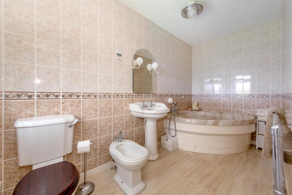 Image33.jpg