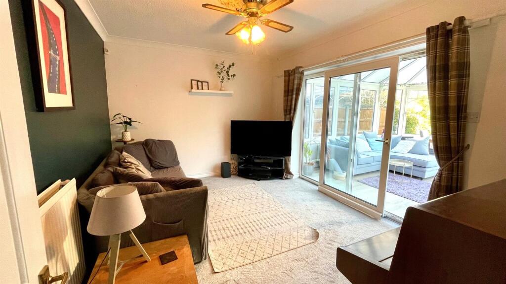 SITTING ROOM