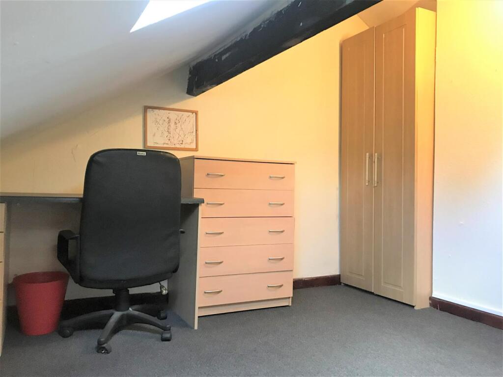 BEDROOM 3.jpg