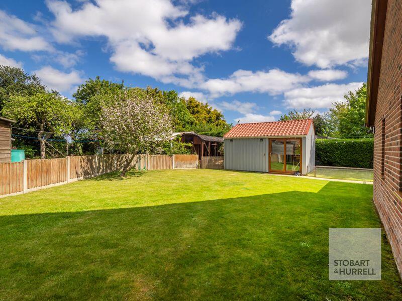 Side &amp; Garden Office