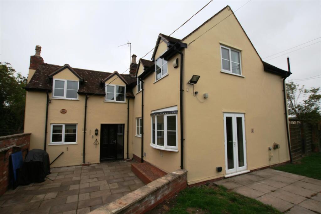 ferncottage,front.JPG